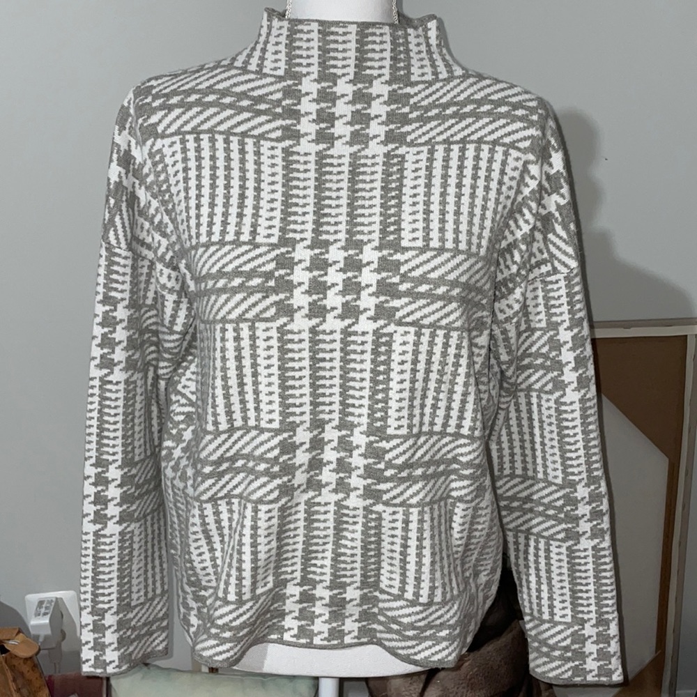 Max Studio Sweater
